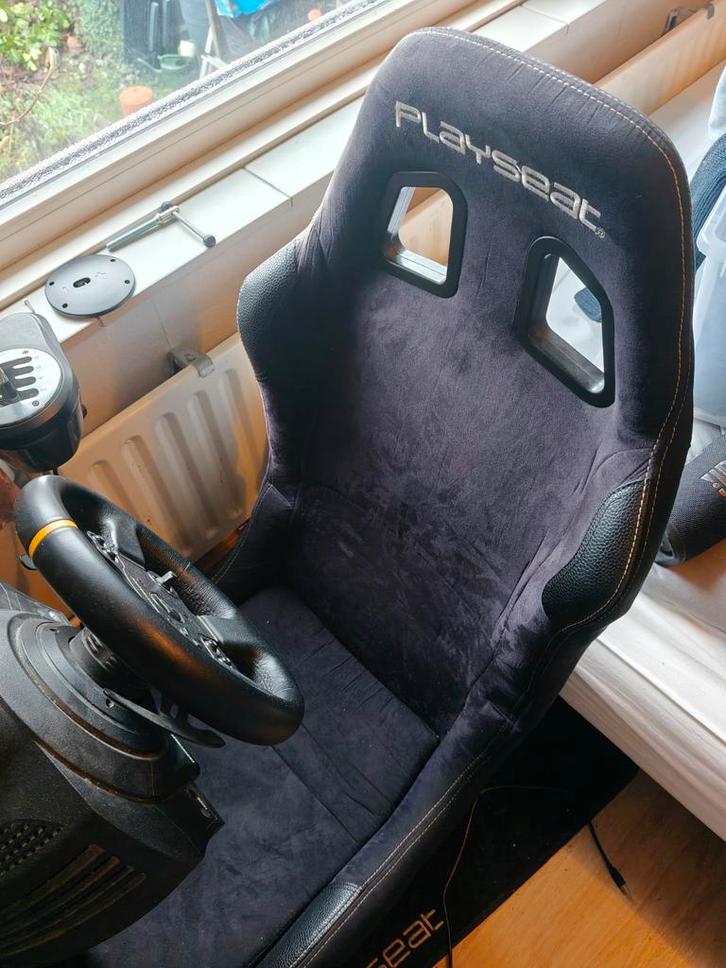 Playseat Evolution + Thrustmaster TX - Complete Set, Spelcomputers en Games, Spelcomputers | Xbox | Accessoires, Zo goed als nieuw