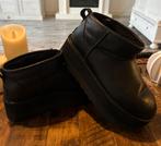 UGG classic ultra mini platform leather boots mt. 40 ZGAN, Ophalen of Verzenden, Zo goed als nieuw, Zwart