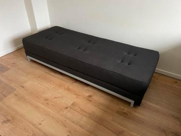 Comfortabel logeerbed beschikbaar voor biedingen