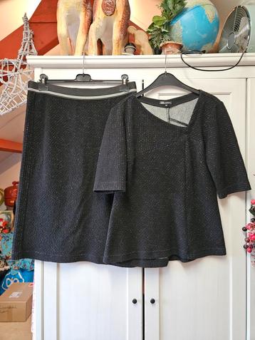Set Top & Rok Zwart Bouclé XL beschikbaar voor biedingen