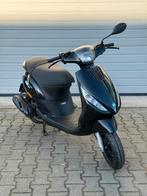 Piaggio zip 4T 1e eigenaar 9000 km, Fietsen en Brommers, Snorfietsen en Snorscooters, Ophalen of Verzenden, Zo goed als nieuw