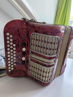 Goede Hohner Club III M, Muziek en Instrumenten, Accordeons, Gebruikt, Met riemen, Ophalen of Verzenden, Knopaccordeon