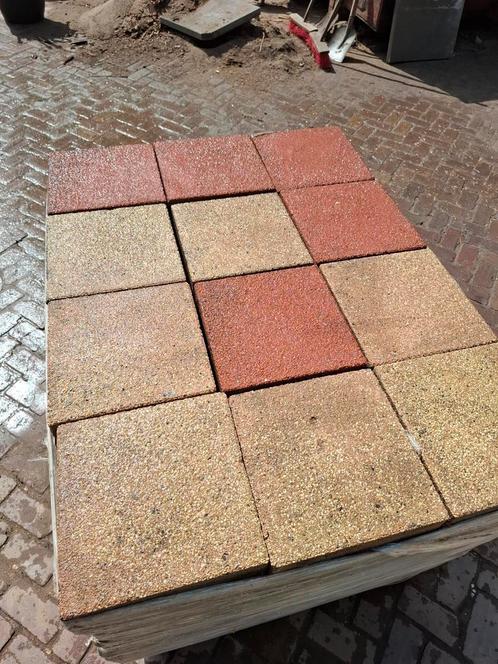 22m² 30x30, rood/geel, gebruikt, op pallet, Tuin en Terras, Tegels en Klinkers, Gebruikt, Terrastegels, Beton, 10 m² of meer, Ophalen of Verzenden
