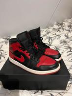 Nike Air Jordan 1 Mid Red/Black maat 45, Ophalen of Verzenden, Zo goed als nieuw, Sneakers of Gympen, Nike