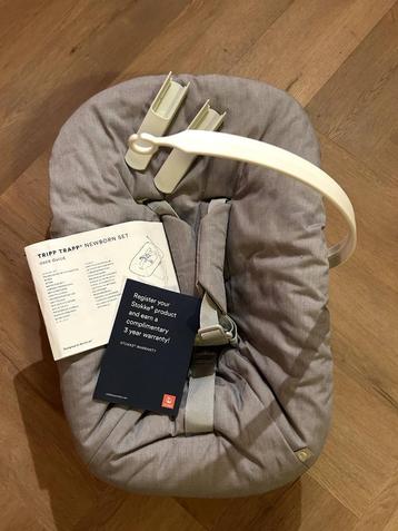 Stokke Tripp Trapp Newborn Set Grey – met speelgoedhanger beschikbaar voor biedingen