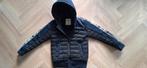 Stoere winterjas blauw/zwart Vingino maat 140, Kinderen en Baby's, Kinderkleding | Maat 92, Ophalen of Verzenden, Zo goed als nieuw