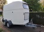 Polyester westfalia 2 paards trailer, Ophalen