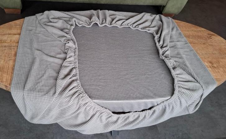 Stoelhoezen ter overname aangeboden., Huis en Inrichting, Stoelen, Zo goed als nieuw, Vijf, Zes of meer stoelen, Stof, Grijs, Ophalen of Verzenden