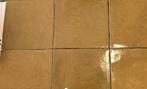 Kaki (goud/geel/bruin-achtig) tegel 10x10 2 doosjes, Doe-het-zelf en Verbouw, Tegels, Ophalen, Nieuw, Minder dan 20 cm, Minder dan 20 cm