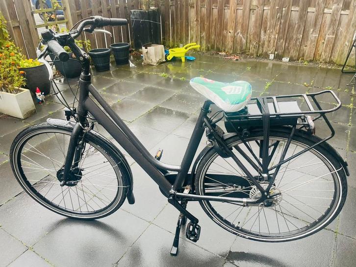 Electric cycle, Fietsen en Brommers, Fietsen | Dames | Damesfietsen, Zo goed als nieuw, Batavus, Versnellingen, 53 tot 56 cm, Ophalen of Verzenden