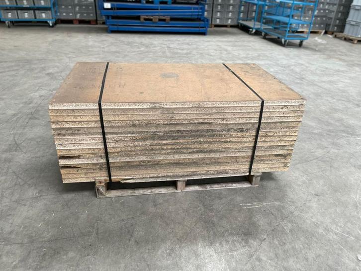 Entresolvloerplaten 38 MM Onderkant wit €12.50,- p/st, Doe-het-zelf en Verbouw, IJzerwaren en Bevestigingsmiddelen