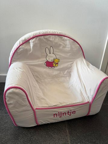 Nijntje roze kinder stoeltje fauteuil beschikbaar voor biedingen
