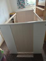 Gratis Babybedje met matras, Kinderen en Baby's, Babywiegjes en Ledikanten, Ophalen of Verzenden, Gebruikt, Ledikant