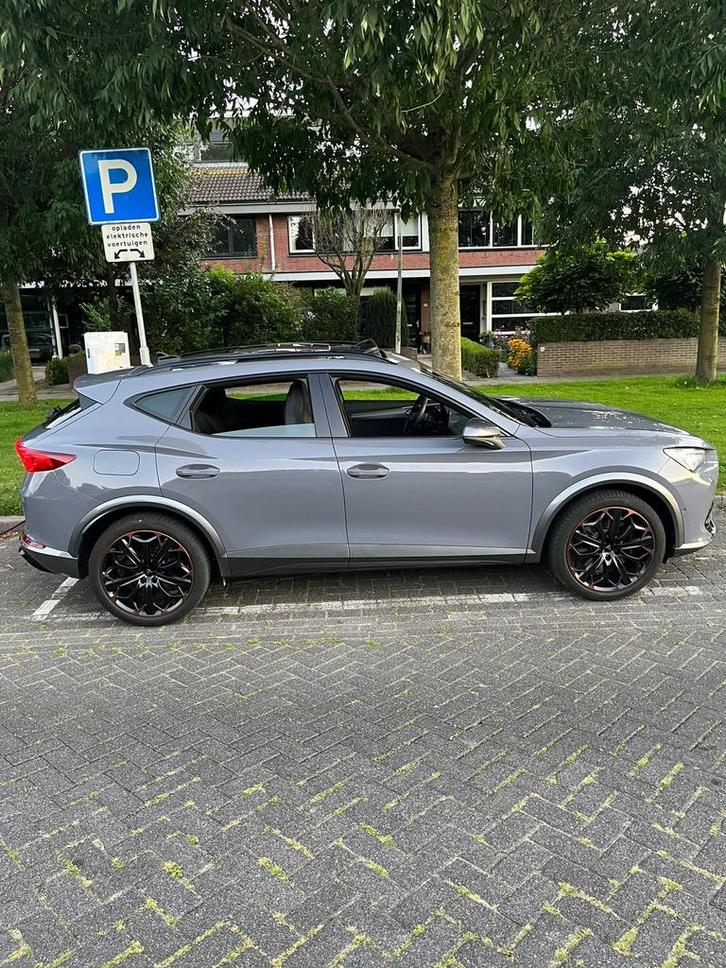 Cupra Formentor 1.4 E-hybrid 245pk Dsg-6 2021 Grijs, Auto's, Cupra, Particulier, Formentor, 360° camera, ABS, Achteruitrijcamera