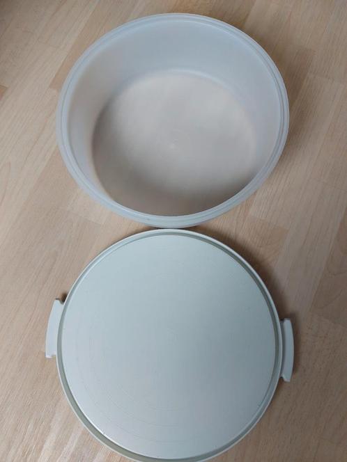 Tupperware Taartdoos 30 cm ZGAN., Huis en Inrichting, Keuken | Tupperware, Zo goed als nieuw, Bus of Trommel, Wit, Ophalen of Verzenden