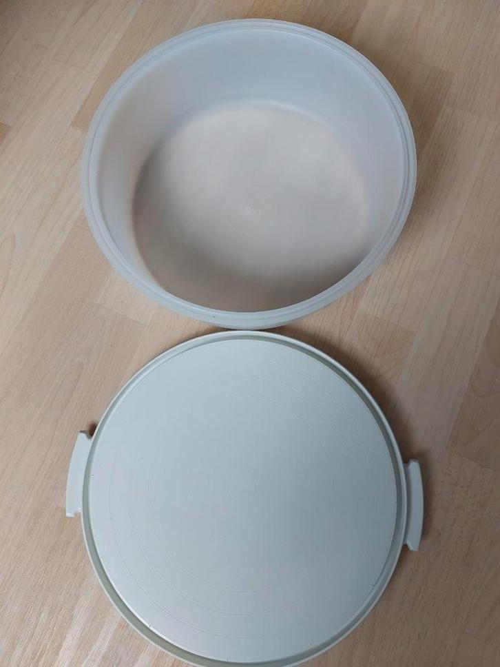 Tupperware Taartdoos 30 cm ZGAN., Huis en Inrichting, Keuken | Tupperware, Zo goed als nieuw, Bus of Trommel, Wit, Ophalen of Verzenden