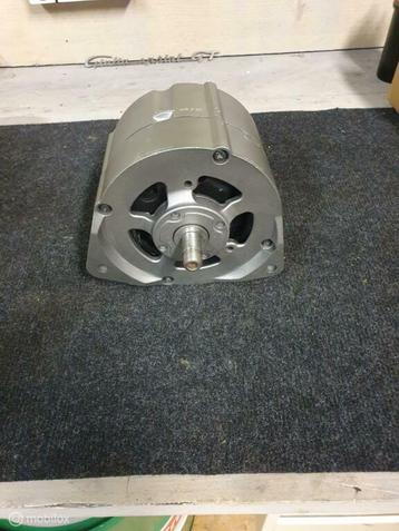 Dynamo Porsche 928 S/S4 beschikbaar voor biedingen