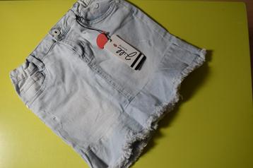Jeansrokje + bijpassende blouse maat 158-164-samen 5,00 euro beschikbaar voor biedingen