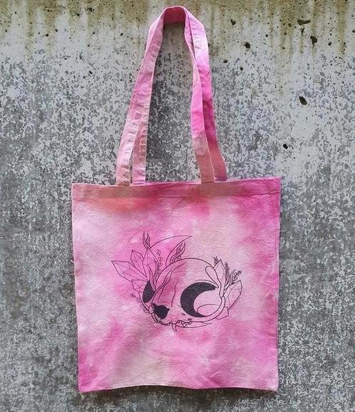Handgemaakte roze katten schedel tie dye gothic tas, Sieraden, Tassen en Uiterlijk, Tassen | Damestassen, Nieuw, Schoudertasje
