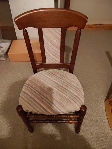 2 mooie vintage stoelen. beschikbaar voor biedingen