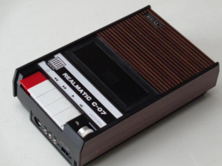 Cassette Recorder REALMATIC Model C-07 met Draagetui, Audio, Tv en Foto, Cassettedecks, Enkel, Overige merken, Ophalen of Verzenden