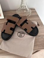 Hermes slippers nieuw, Kleding | Dames, Schoenen, Ophalen of Verzenden, Zo goed als nieuw, Bruin, Sneakers of Gympen