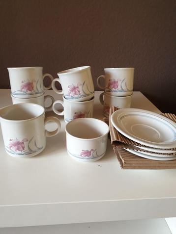Divers gloednieuw en gebruikt servies vanaf 5 euro. beschikbaar voor biedingen