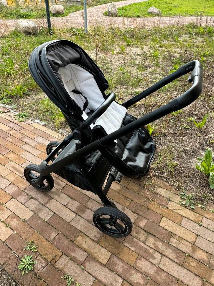 Dubatti One kinderwagen (incl reiswieg, voetenzsk en meer), Kinderen en Baby's, Buggy's, Zo goed als nieuw, Voetenzak, Ophalen