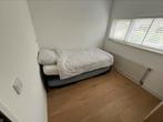 2 logeerbedden van 90 bij 210. Inclusief matrassen., Huis en Inrichting, Ophalen, 90 cm, Eenpersoons, 210 cm