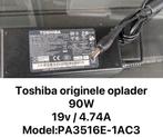 Toshiba oplader 90w, Computers en Software, Laptop-opladers, Ophalen of Verzenden, Zo goed als nieuw