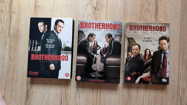 Brotherhood geheel complete dvdserie  8 dvds seizoen 1 t/m3, Cd's en Dvd's, Dvd's | Tv en Series, Zo goed als nieuw, Drama, Vanaf 16 jaar