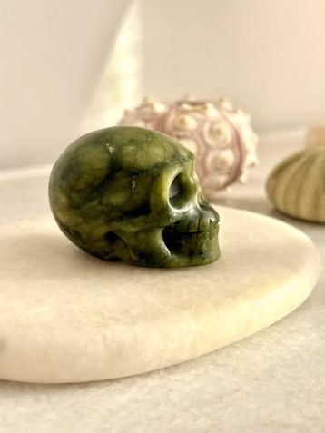 Jade skull beschikbaar voor biedingen