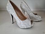 Pumps (bruid of gala schoentjes), Wit, Nieuw, Ophalen of Verzenden, Schoenen met hoge hakken