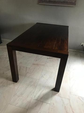 eetkamertafel beschikbaar voor biedingen