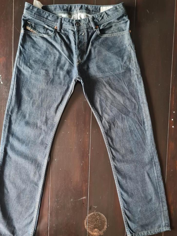 ZGAN CLASSIC DIESEL WAYKEE REGULAR STRAIGHT JEANS SIZE 32/32, Kleding | Heren, Spijkerbroeken en Jeans, Zo goed als nieuw, W32 (confectie 46) of kleiner