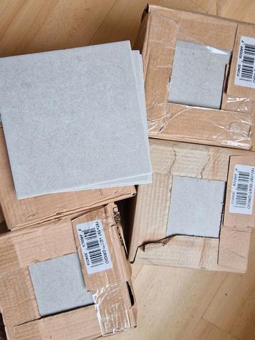 Grijze Vloertegels 20x20 beschikbaar voor biedingen