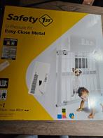 NIEUW in doos - Traphekje Safety 1st, Kinderen en Baby's, Traphekjes, Ophalen, Nieuw, Klemhekje, Metaal of IJzer