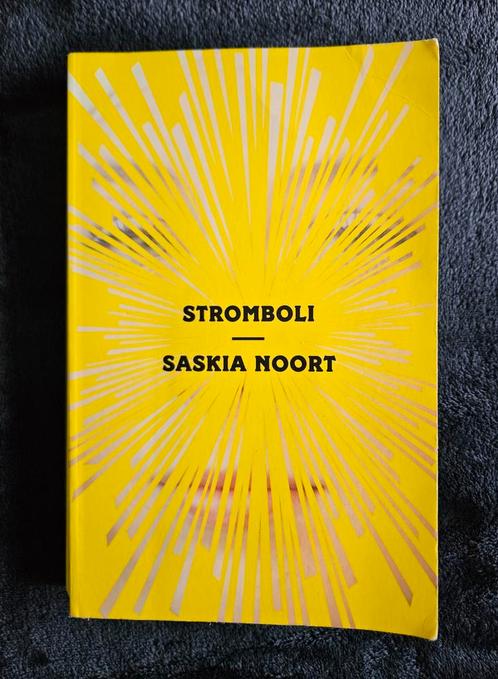 Saskia Noort - Stromboli, Boeken, Thrillers, Gelezen, Nederland, Ophalen of Verzenden