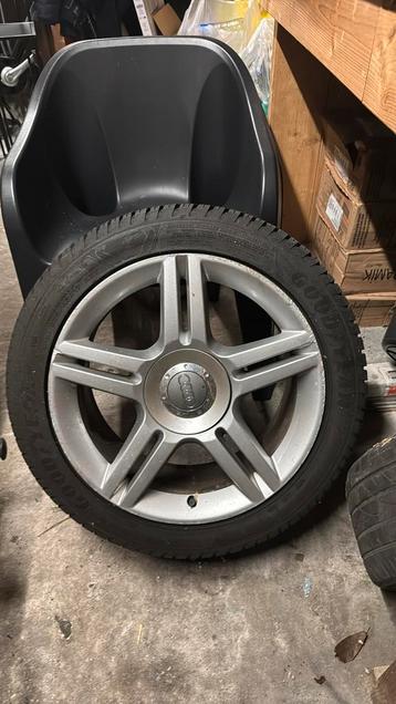 Gebruikte set 17 inch velgen Audi beschikbaar voor biedingen