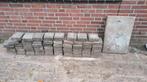 Gratis 56 Betonklinkers 15x15x5 +  1 Betontegel 40x60x5, Ophalen, Gebruikt, Beton, 10 m² of meer