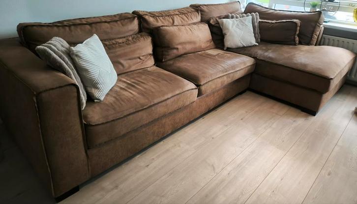 Cognac Suède Hoekbank Zitmaxx - Nette Staat!, Huis en Inrichting, Banken | Bankstellen, Zo goed als nieuw, Vierpersoons of meer