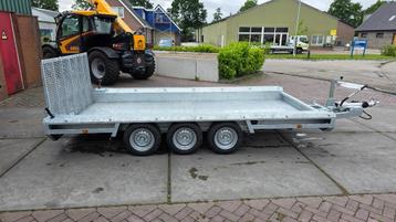 Machine transporter beschikbaar voor biedingen