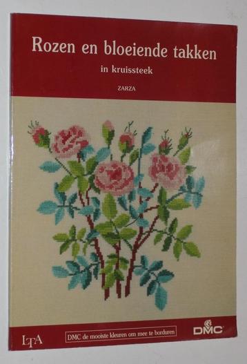 Rozen en bloeiende takken in kruissteek 112758 beschikbaar voor biedingen