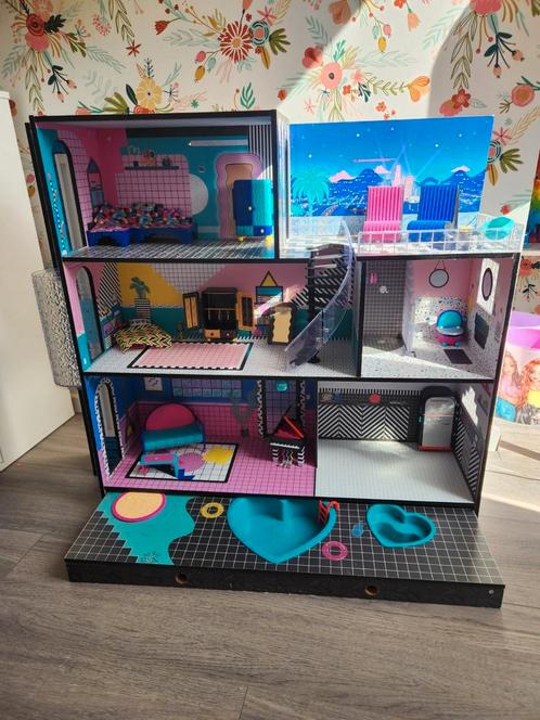 LOL poppenhuis vandaag ophalen voor 40., Kinderen en Baby's, Speelgoed | Poppenhuizen, Zo goed als nieuw, Ophalen