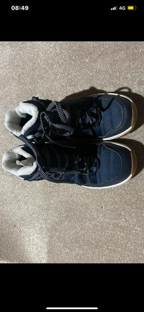 Winterschoenen snowboots maat 37 blauw gevoerd, Kleding | Dames, Wintersportkleding, Zo goed als nieuw, Ophalen of Verzenden