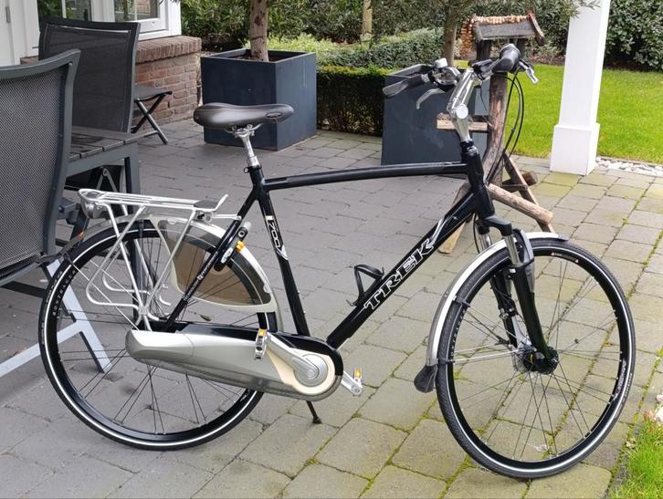 Trek Navigator L700 Herenfiets - Zeer Goed Onderhouden, Fietsen en Brommers, Elektrische fietsen, Ophalen of Verzenden