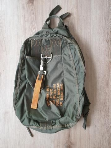 Stoere Groene Rugzak in Pilot Green beschikbaar voor biedingen