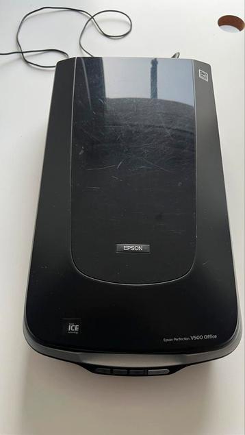Epson V500 Perfection kleuren scanner met documentfeeder beschikbaar voor biedingen