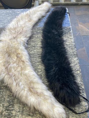 2x bontkraag €15 zwart en creme beschikbaar voor biedingen