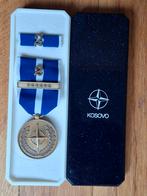 Nato medaille Kosovo, Ophalen of Verzenden, Landmacht, Nederland, Lintje, Medaille of Wings